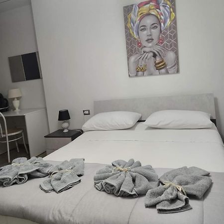 B&B Dei Sogni In Centro, Con Facilita Di Parcheggio Козенца Экстерьер фото